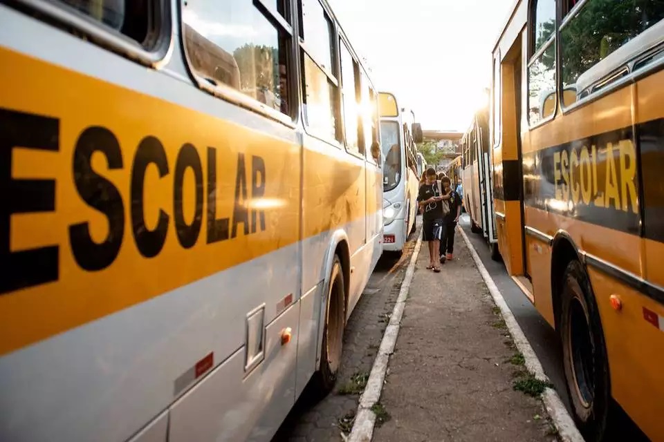 ALUNO AGRIDE NAMORADA EM SALA E ESCOLA DIZ QUE 'É BRIGA DE CASAL' - News Rondônia