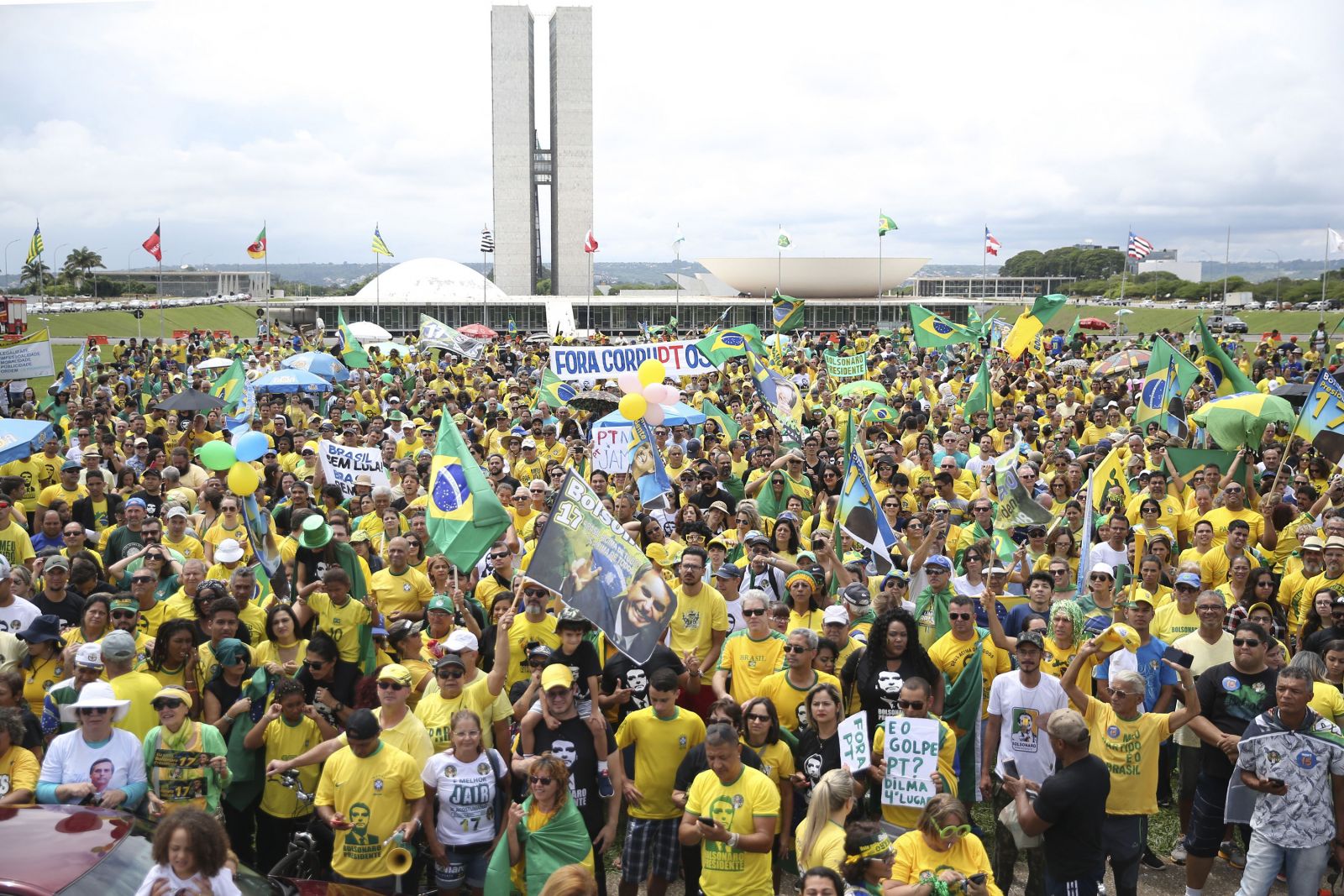 QUEREMOS MUDANÇAS RADICAIS OU É MELHOR DEIXAR AS COISAS COMO ESTÃO? O POVO NAS RUAS VAI RESPONDER À PERGUNTA - News Rondônia