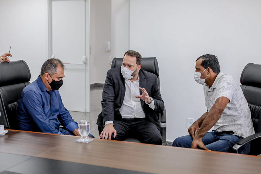 Presidente Alex Redano discute benefícios para Itapuã do Oeste com prefeito e vereador - News Rondônia