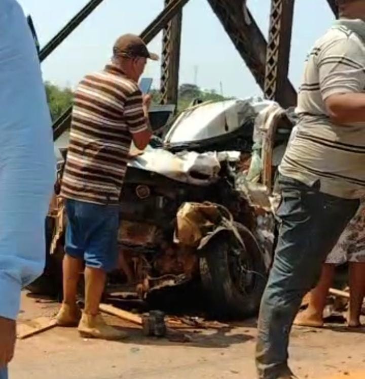 ATUALIZADA: Motorista fica preso as ferragens após acidente entre três veículos em Porto Velho - News Rondônia