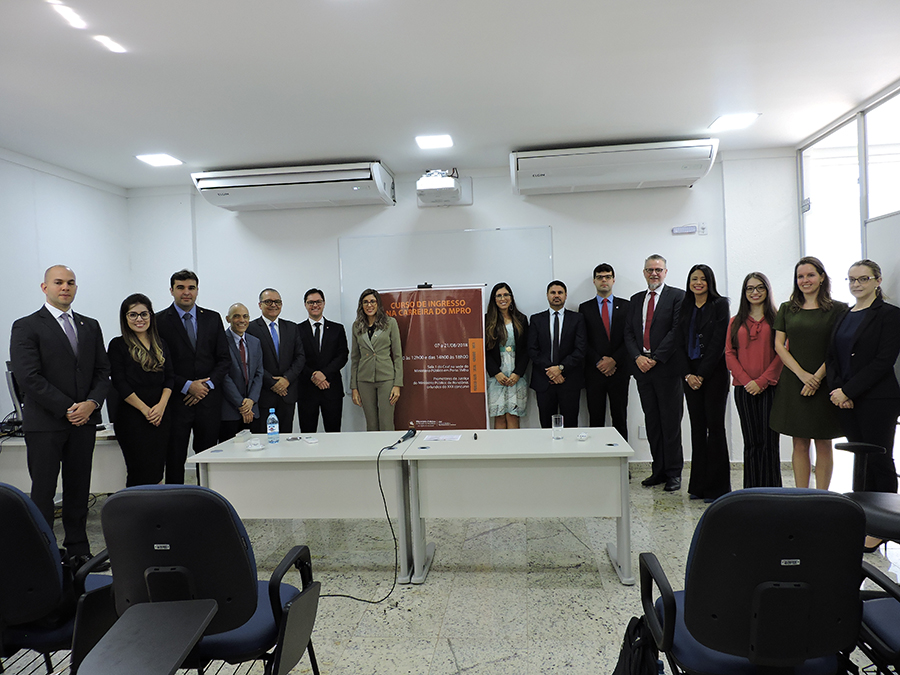 PROCURADOR-GERAL DE JUSTIÇA PROFERE PALESTRA NA ABERTURA DO CURSO DE INGRESSO DOS PROMOTORES DE JUSTIÇA SUBSTITUTOS - News Rondônia