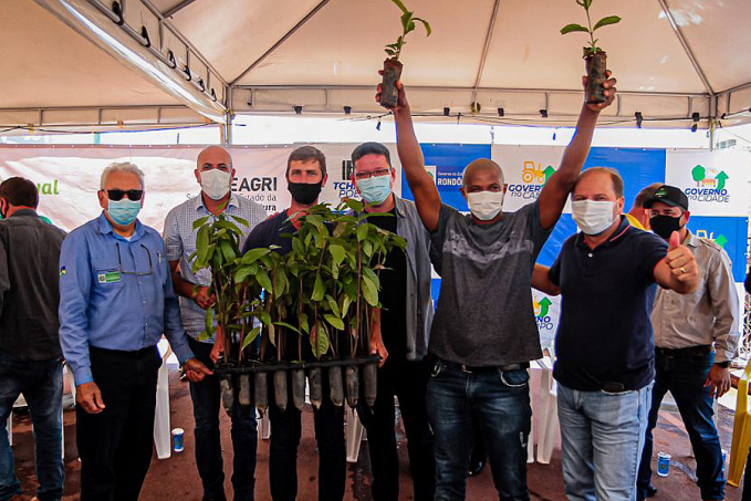 Programa 'Plante Mais' chega a Espigão do Oeste com distribuição de 90 mil mudas de café e oito mil mudas de cacau - News Rondônia