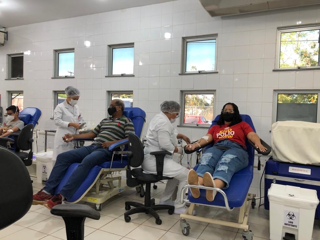 Rotary Club de Porto Velho Madeira Mamoré Distrito 4720, Interact e Rotaract do Clube, foram a FHEMERON para doar Sangue no Dia do Doador e Junho Vermelho! - News Rondônia