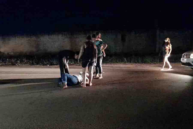 ESCURIDÃO - Mulher é atropelada e motorista foge sem prestar socorro na zona leste - News Rondônia