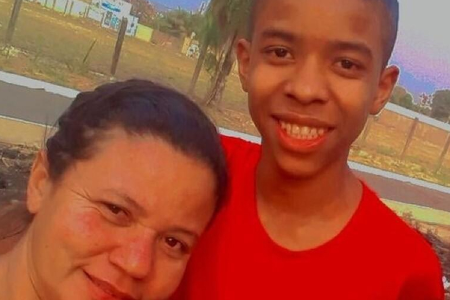 Mãe diz que escola mentiu sobre morte de aluno em cachoeira de Chapada - News Rondônia