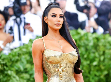 KIM KARDASHIAN RECEBE MILHARES DE CARTAS DE PRESIDIÁRIOS POR DIA - News Rondônia