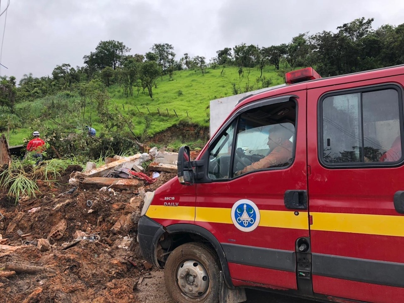 CHUVAS EM MINAS GERAIS JÁ FIZERAM SETE MORTOS - News Rondônia