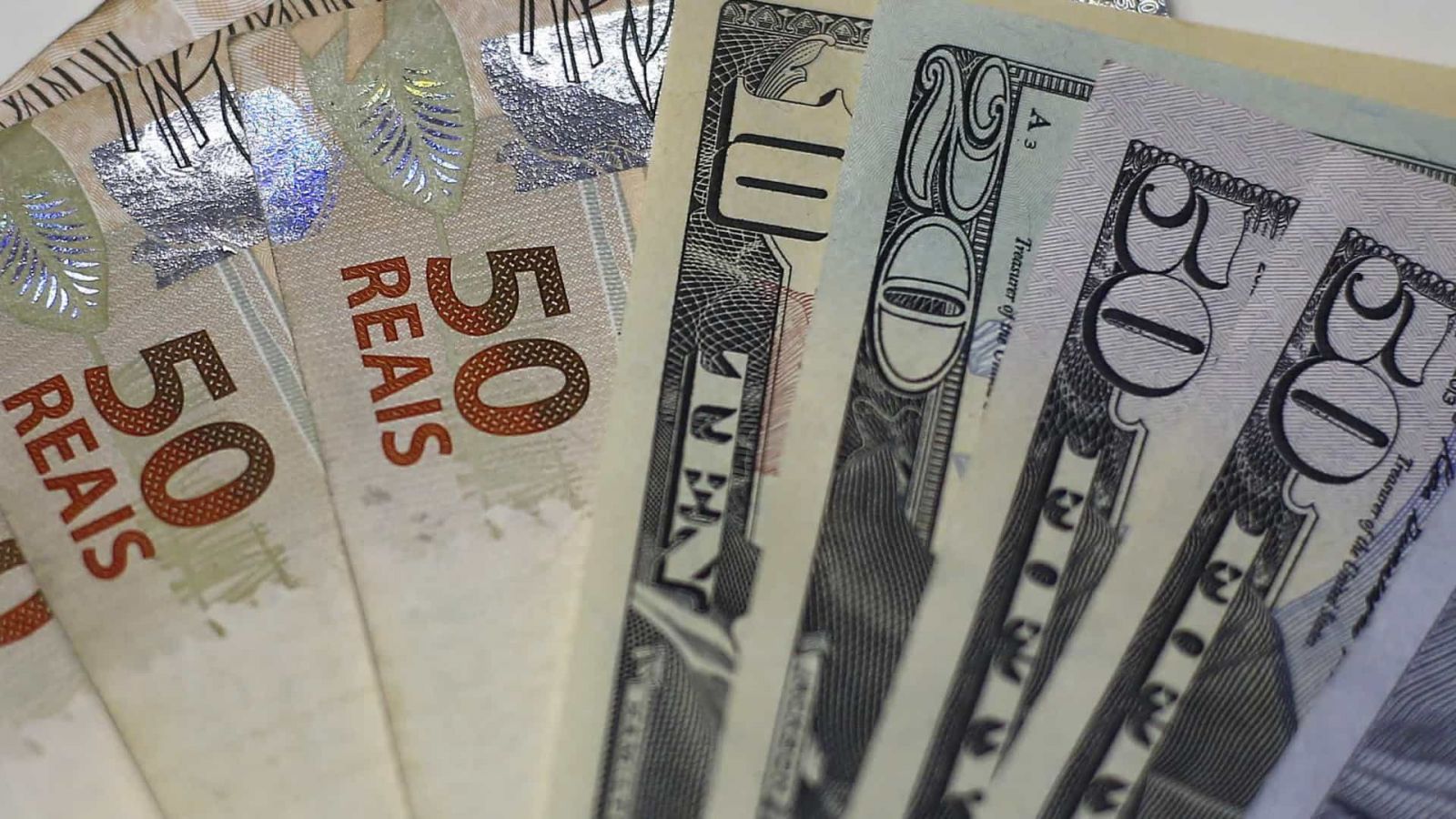 Câmbio para fim de 2020 passa de R$ 5,25 para R$ 5,30, afirma Focus - News Rondônia