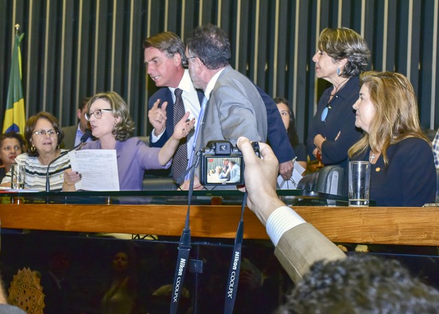 FUX SUSPENDE AS DUAS AÇÕES PENAIS CONTRA BOLSONARO QUE TRAMITAVAM NO STF - News Rondônia