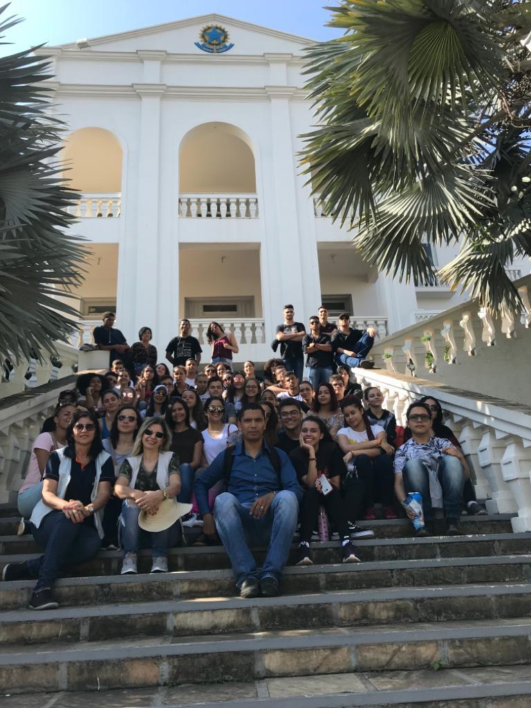 PROFESSORES E ESTUDANTES DA ESCOLA CÂNDIDO PORTINARI REALIZAM AULA DE CAMPO NA CAPITAL - News Rondônia