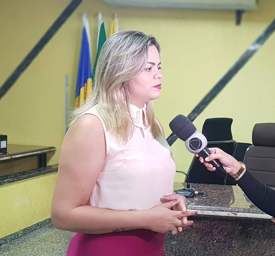 TRANSPORTE COLETIVO  'PREFEITURA DORMIU NO PONTO, POIS TEVE TEMPO SUFICIENTE PARA FAZER A LICITAÇÃO', AFIRMA VEREADORA ADA DANTAS - News Rondônia