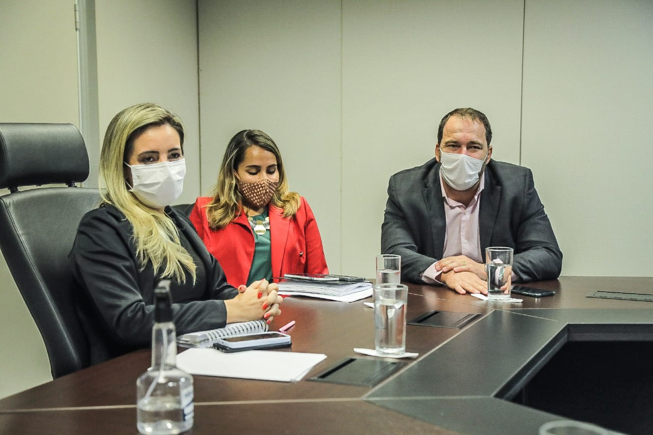 Presidente Alex Redano discute investimentos nos municípios com chefe da Casa Civil - News Rondônia