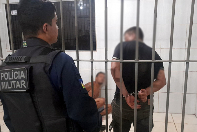 RECUPERADA: Polícia prende dupla e recupera arma roubada durante assalto na leste - News Rondônia
