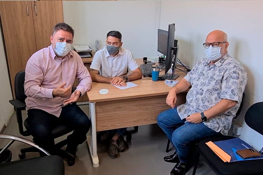 Na Emdur, Everaldo Fogaça pede iluminação púbica para ruas do entorno da Faculdade São Lucas - News Rondônia