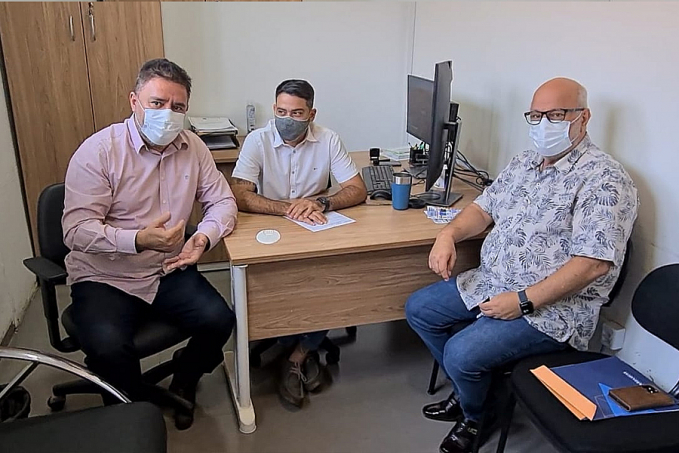 Na Emdur, Everaldo Fogaça pede iluminação púbica para ruas do entorno da Faculdade São Lucas - News Rondônia