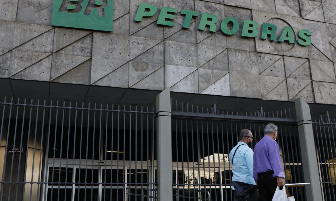 Petrobras reajusta preços do gás de cozinha e da gasolina - News Rondônia