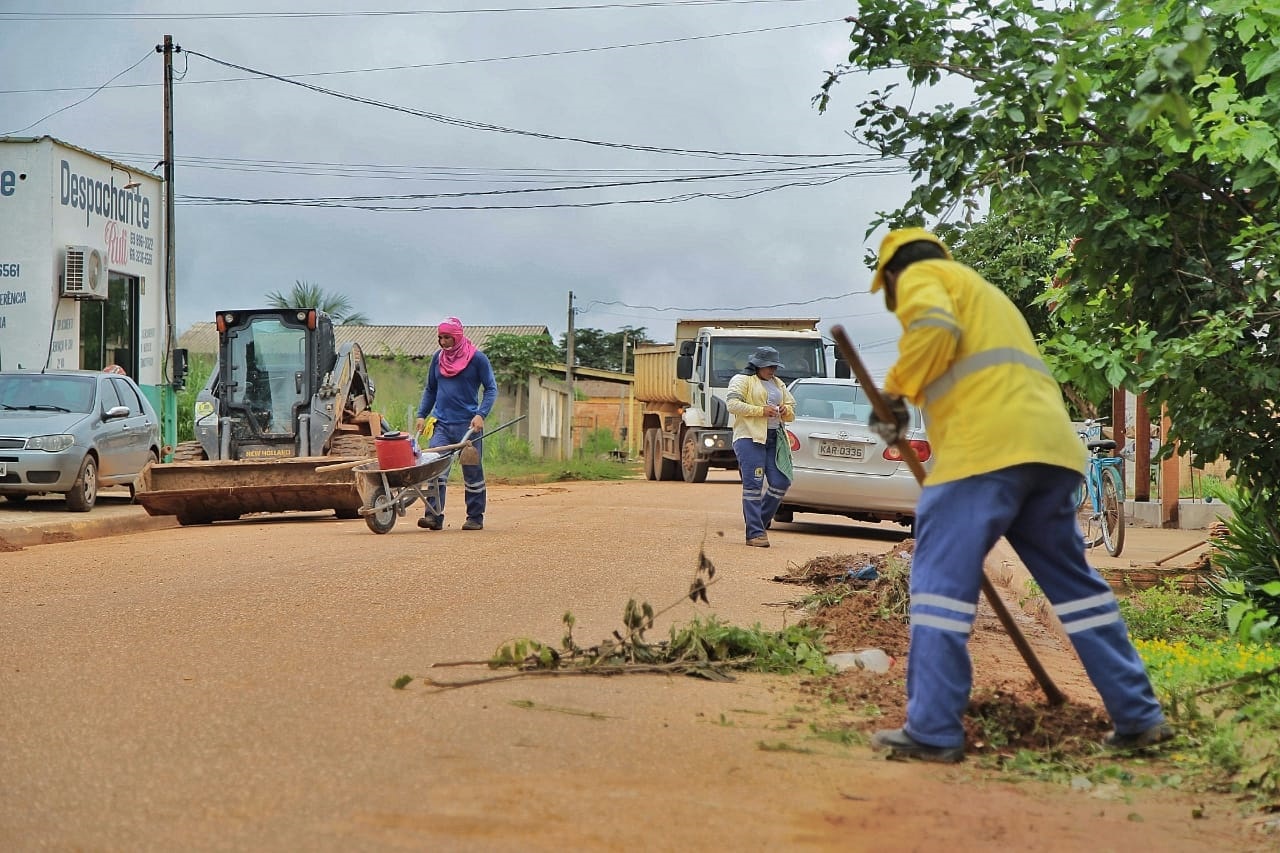 JACI-PARANÁ - MAIS DE 60 CAÇAMBAS DE ENTULHO SÃO RECOLHIDAS EM MUTIRÃO DE LIMPEZA - News Rondônia