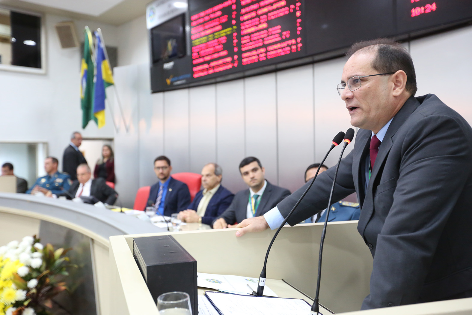 DEPUTADO ANDERSON HOMENAGEIA GOVERNADOR DANIEL PEREIRA E AGENTES PENITENCIÁRIOS - News Rondônia