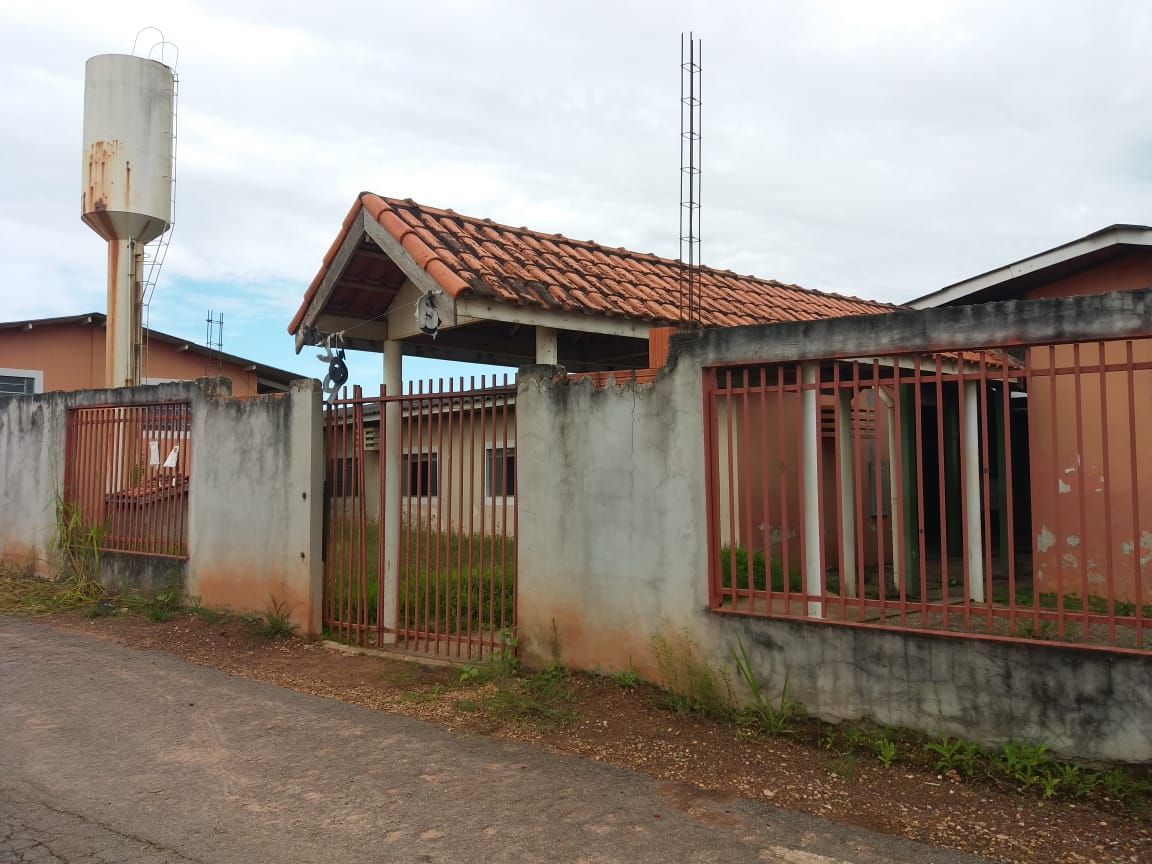 DESCASO COM ALUNOS E PROFESSORES DE ESCOLA EM PARECIS É DENUNCIADO NO MP - News Rondônia