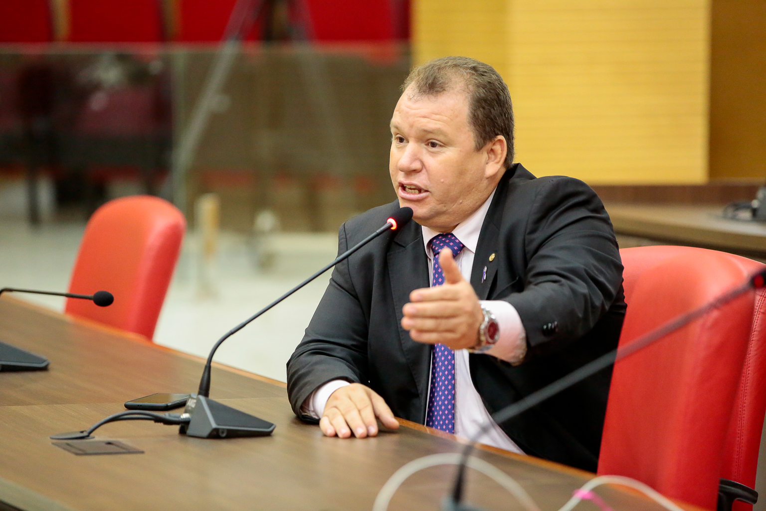 DR NEIDSON SOLICITA PAGAMENTO DAS LICENÇAS-PRÊMIOS A SERVIDORES PÚBLICOS ATIVOS PORTADORES DE DOENÇAS CRÔNICAS - News Rondônia
