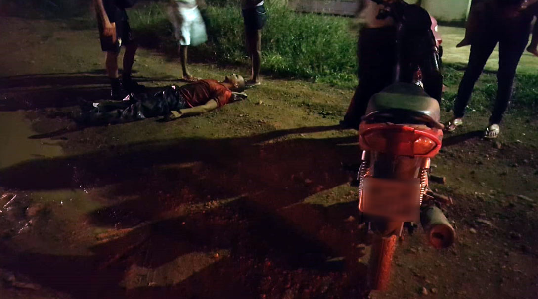 MOTOCICLISTAS BATEM DE FRENTE E SOFREM GRAVES FERIMENTOS - News Rondônia