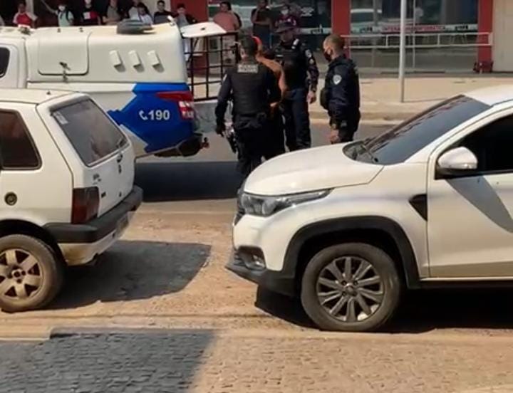 AÇÃO RÁPIDA: Quadrilha é presa com veículo roubado - News Rondônia