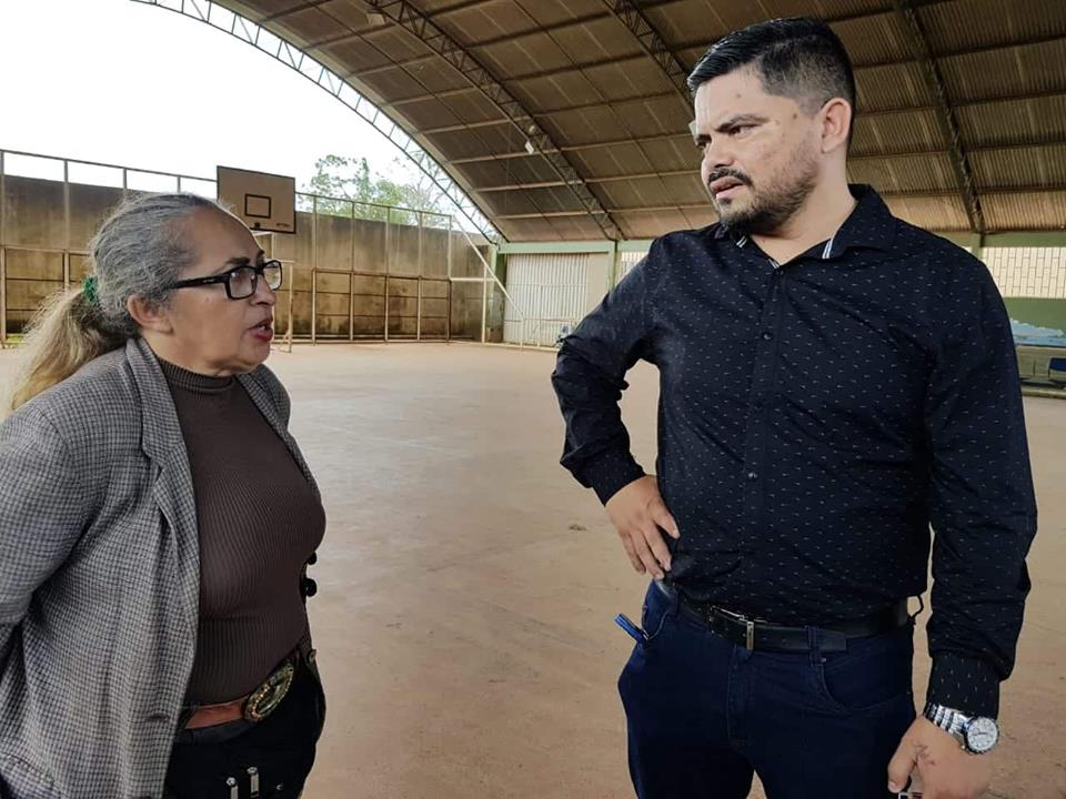 DEPUTADO JESUÍNO DESTINA VEÍCULO PARA ESCOLA EM JACY PARANÁ - News Rondônia