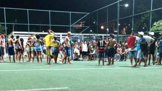 Duas pessoas morrem e três ficam feridas após criminosos abrirem fogo em campo de futebol - News Rondônia
