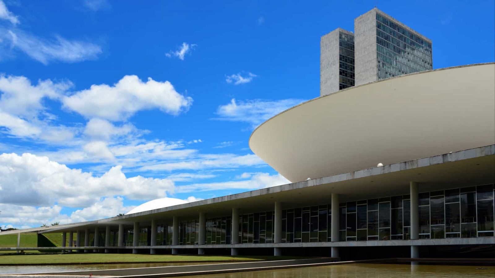 REFORMA DA PREVIDÊNCIA DEVE IGUALAR REGRA DE APOSENTADORIA DE POLÍTICOS - News Rondônia