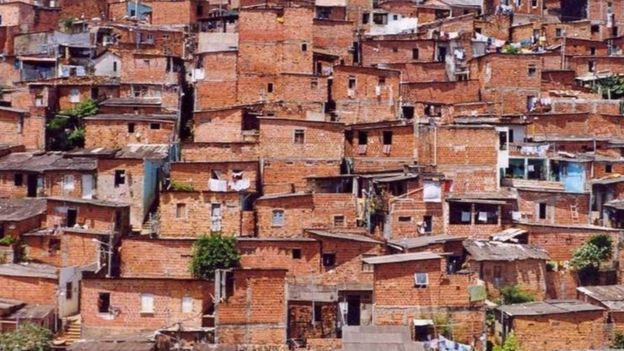 MINHA CASA, MINHA VIDA PIOROU CIDADES E ALIMENTOU ESPECULAÇÃO IMOBILIÁRIA, DIZ EX-SECRETÁRIA DO GOVERNO LULA - News Rondônia