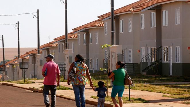 MINHA CASA, MINHA VIDA PIOROU CIDADES E ALIMENTOU ESPECULAÇÃO IMOBILIÁRIA, DIZ EX-SECRETÁRIA DO GOVERNO LULA - News Rondônia