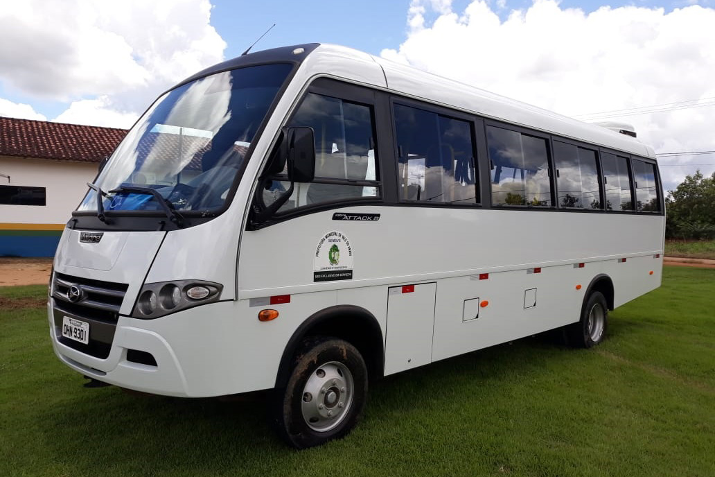 DEPUTADO EDSON MARTINS ENTREGA MICRO-ÔNIBUS PARA TRANSPORTE DE PACIENTES EM VALE DO ANARI - News Rondônia