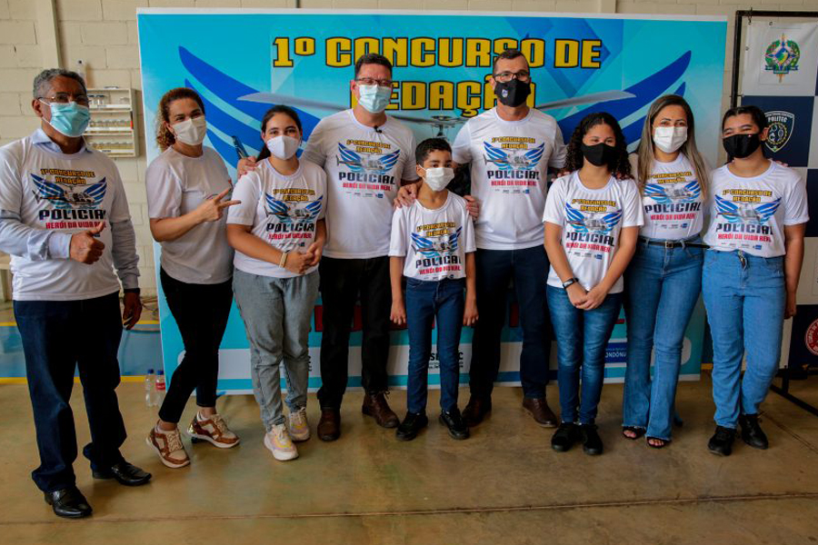Estudantes vencedores do concurso de redação são premiados pelo Governo de Rondônia - News Rondônia