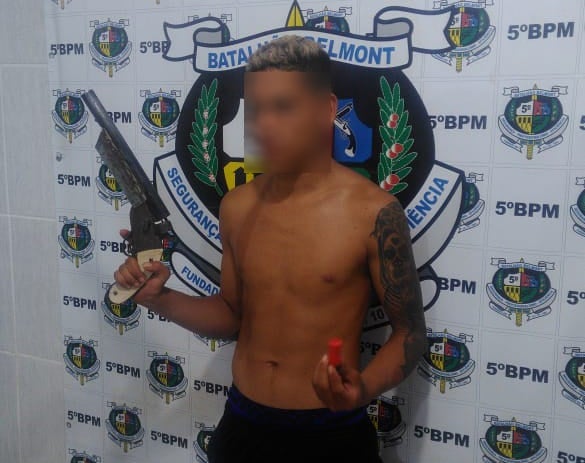 PM PRENDE JOVEM ARMADO E COM MOTO ROUBADA NA LESTE - News Rondônia