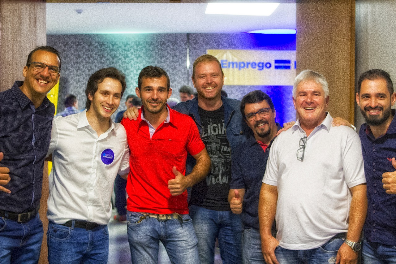 LIDERANÇAS POLÍTICAS DECLARAM APOIO AO PROJETO DE JUNIOR RAPOSO PARA A RENOVAÇÃO DA ASSEMBLEIA LEGISLATIVA DE RONDÔNIA - News Rondônia