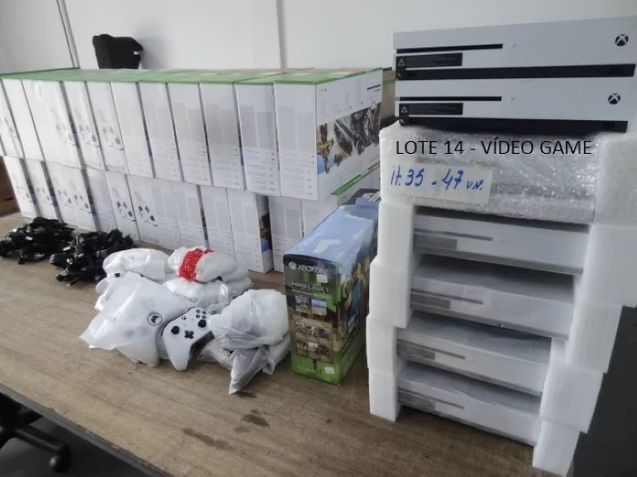 LEILÃO TECNOLÓGICO: RECEITA FEDERAL LEILOA DE 570 UNIDADES DO PS4 E XBOX ONE - News Rondônia