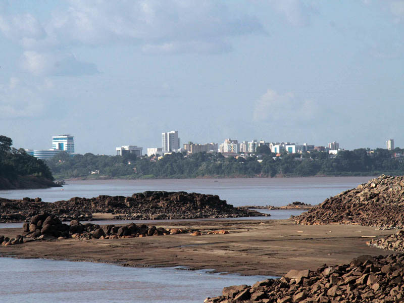 BAIXO NÍVEL DO RIO MADEIRA ATINGE COTA QUE PROVOCA RESTRIÇÃO DE NAVEGAÇÃO - News Rondônia