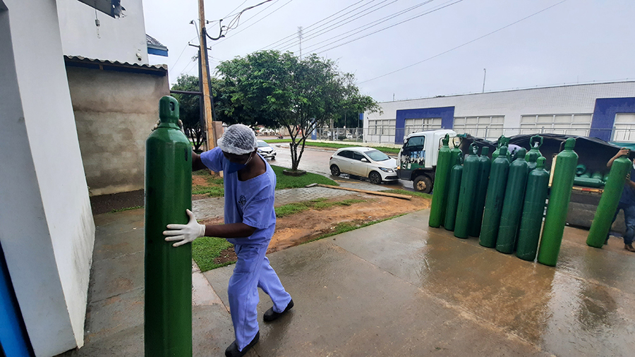 Cilindros de oxigênio de empresários e criadores de peixe ajudam a salvar vidas - News Rondônia