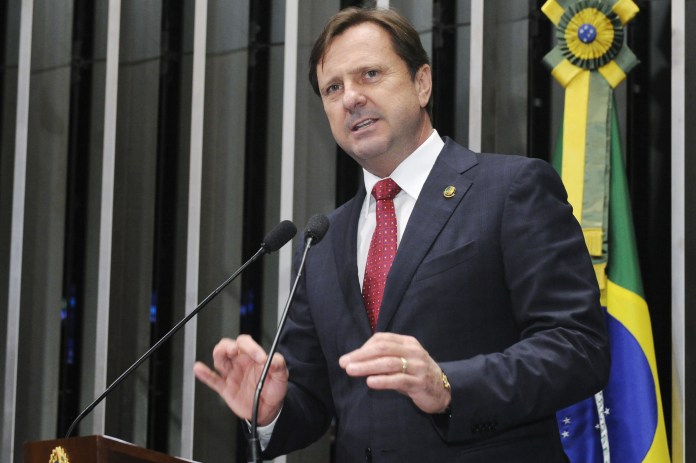 COMISSÃO APROVA PROJETO DE ACIR GURGACZ PARA IMPLANTE DE VÁLVULA AÓRTICA POR CATETER - News Rondônia