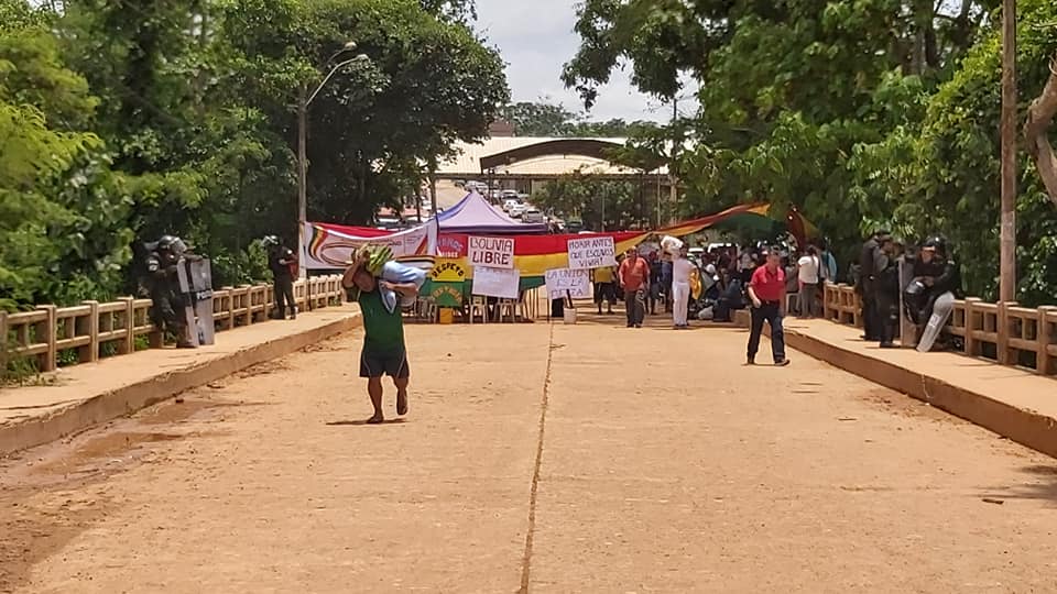 PROTESTOS NA BOLÍVIA: PONTES NA FRONTEIRA COM O ACRE SEGUEM BLOQUEADAS HÁ TRÊS DIAS - News Rondônia