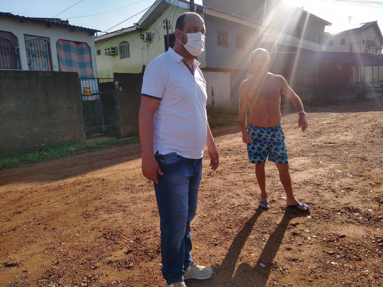 Vereador Wanoel Martins acompanha secretário Wellen Prestes em visita aos Campos de Futebol da Baixa da União e Abobrão - News Rondônia
