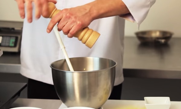 APRENDA A FAZER BOLINHO DE ARROZ! - VÍDEO - News Rondônia