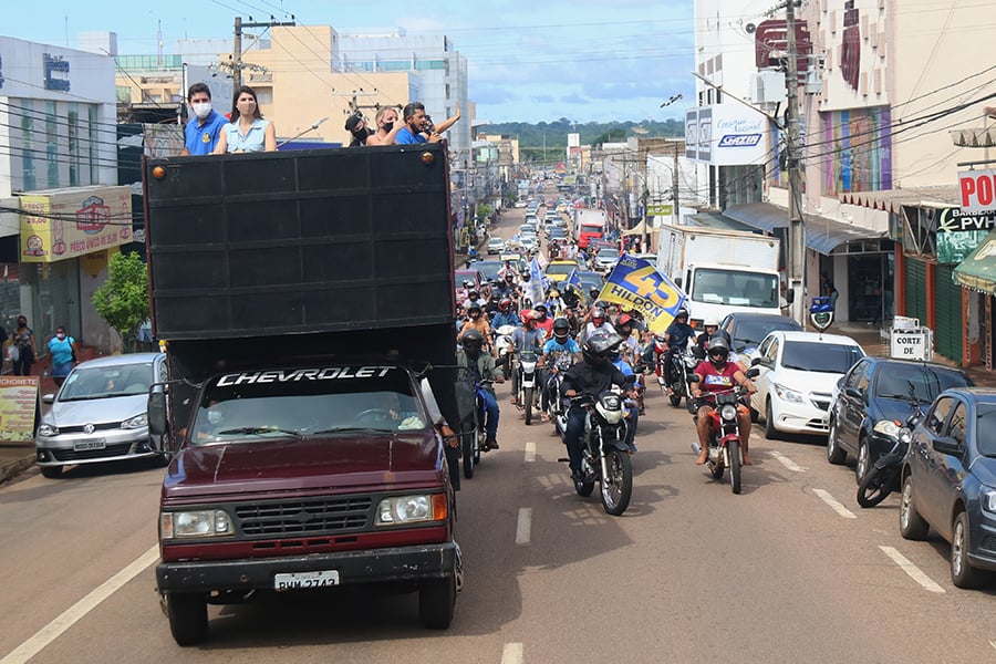 Apoiadores do candidato Hildon Chaves promovem carreata gigante em Porto Velho - News Rondônia