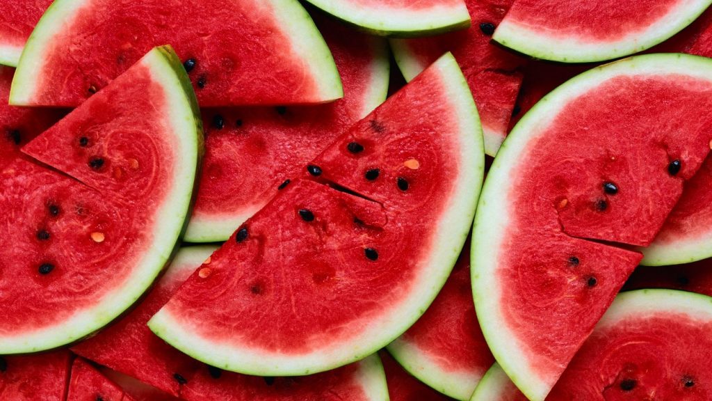 PROIBIDO COMER MELANCIA? CONFIRA ALGUMAS LEIS BIZARRAS DO BRASIL - News Rondônia