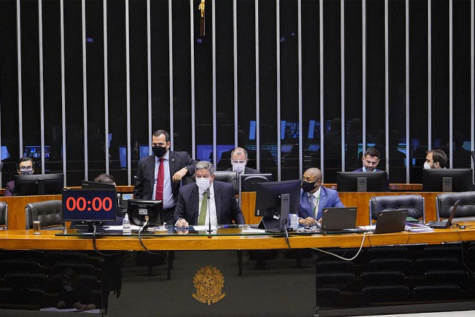 Senado aprova MP que viabiliza privatização da Eletrobras; texto volta à Câmara - News Rondônia