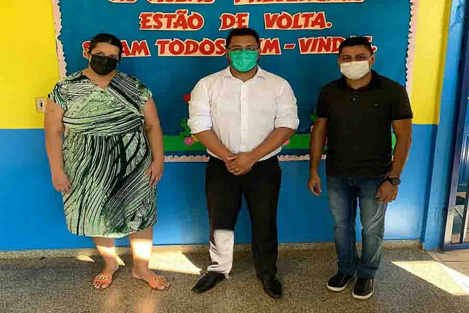 Vereador Gilber Merces visita escola municipal de ensino fundamental Nacional - News Rondônia