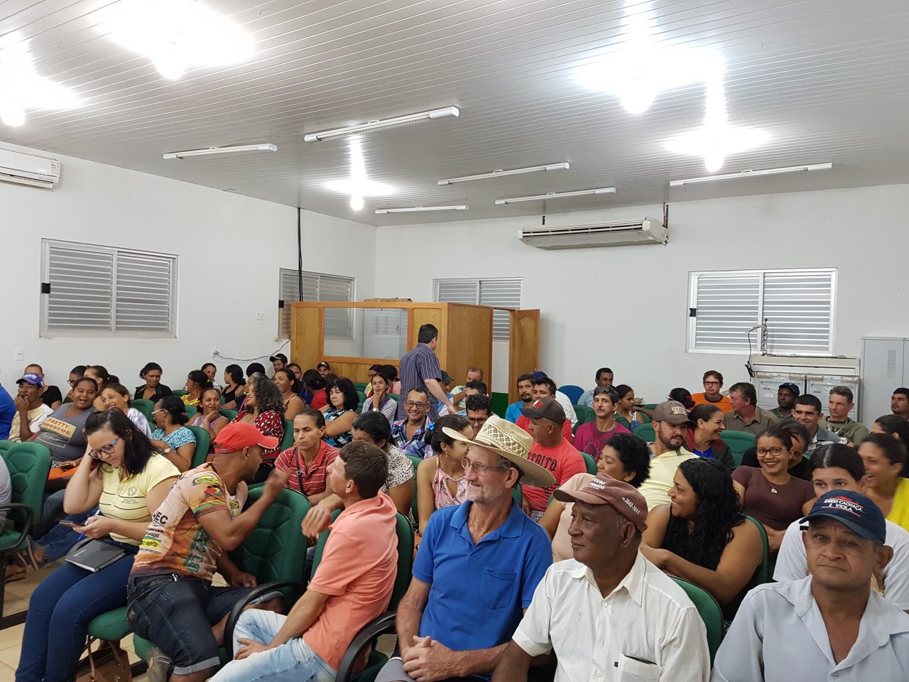 PROGRAMA DE AQUISIÇÃO DE ALIMENTOS ADQUIRE QUARENTA TONELADAS DE FEIJÃO DE PRODUTORES FAMILIARES DE ALTO ALEGRE DOS PARECIS - News Rondônia