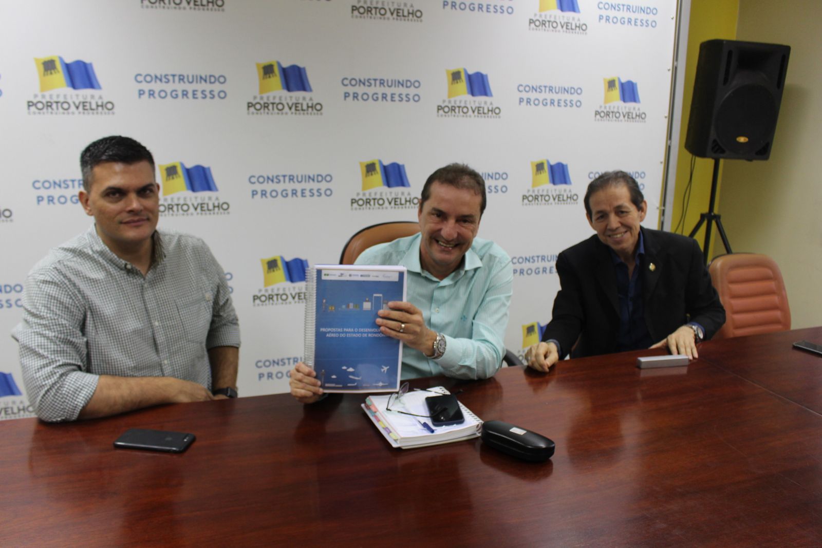 FECOMÉRCIO APRESENTA PROPOSTA PARA O DESENVOLVIMENTO AÉREO DE RONDÔNIA AO PREFEITO HILDON CHAVES - News Rondônia