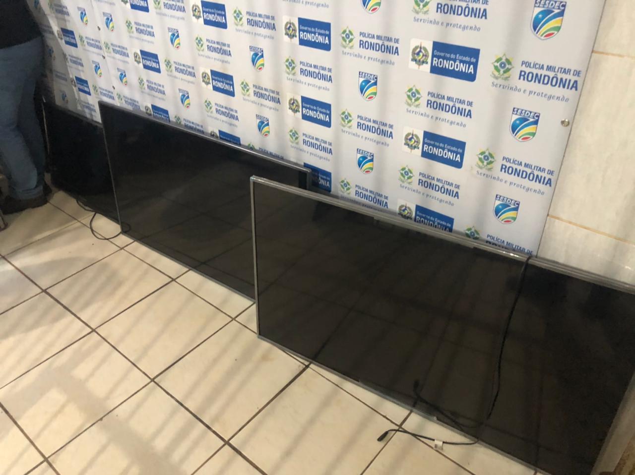 Após receber denúncia Força Tática prende trio com vários objetos de furtos em residência na capital - News Rondônia