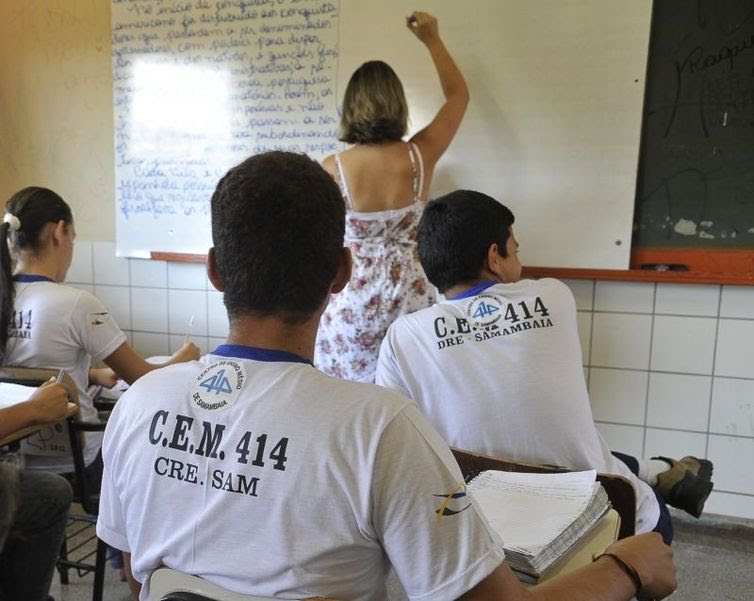 MAIORIA NO ENSINO MÉDIO NÃO APRENDE O BÁSICO DE PORTUGUÊS E MATEMÁTICA - News Rondônia